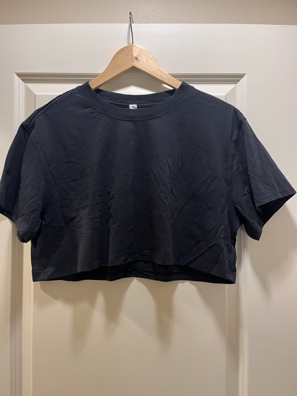 Lululemon Cropped Tee